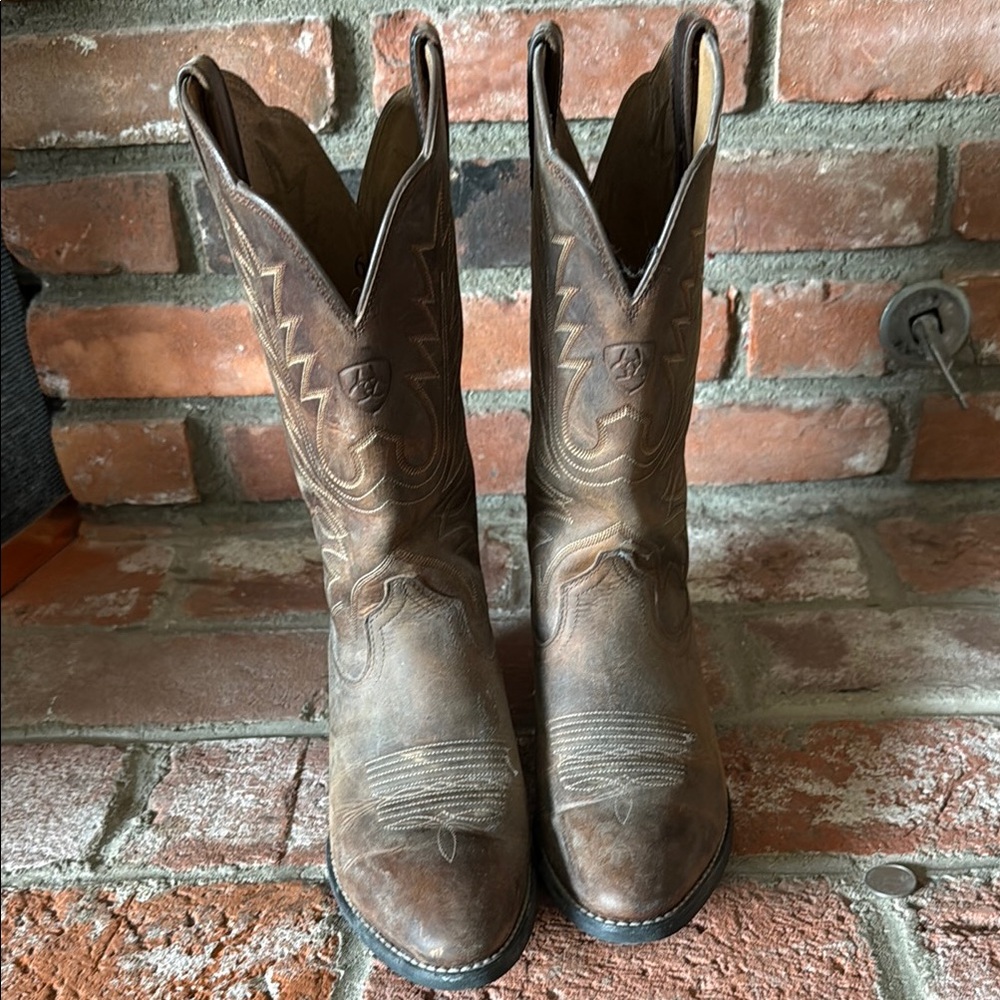 ARIAT WOMEN'S HERITAGE WESTERN BOOTS - ROUND TOE